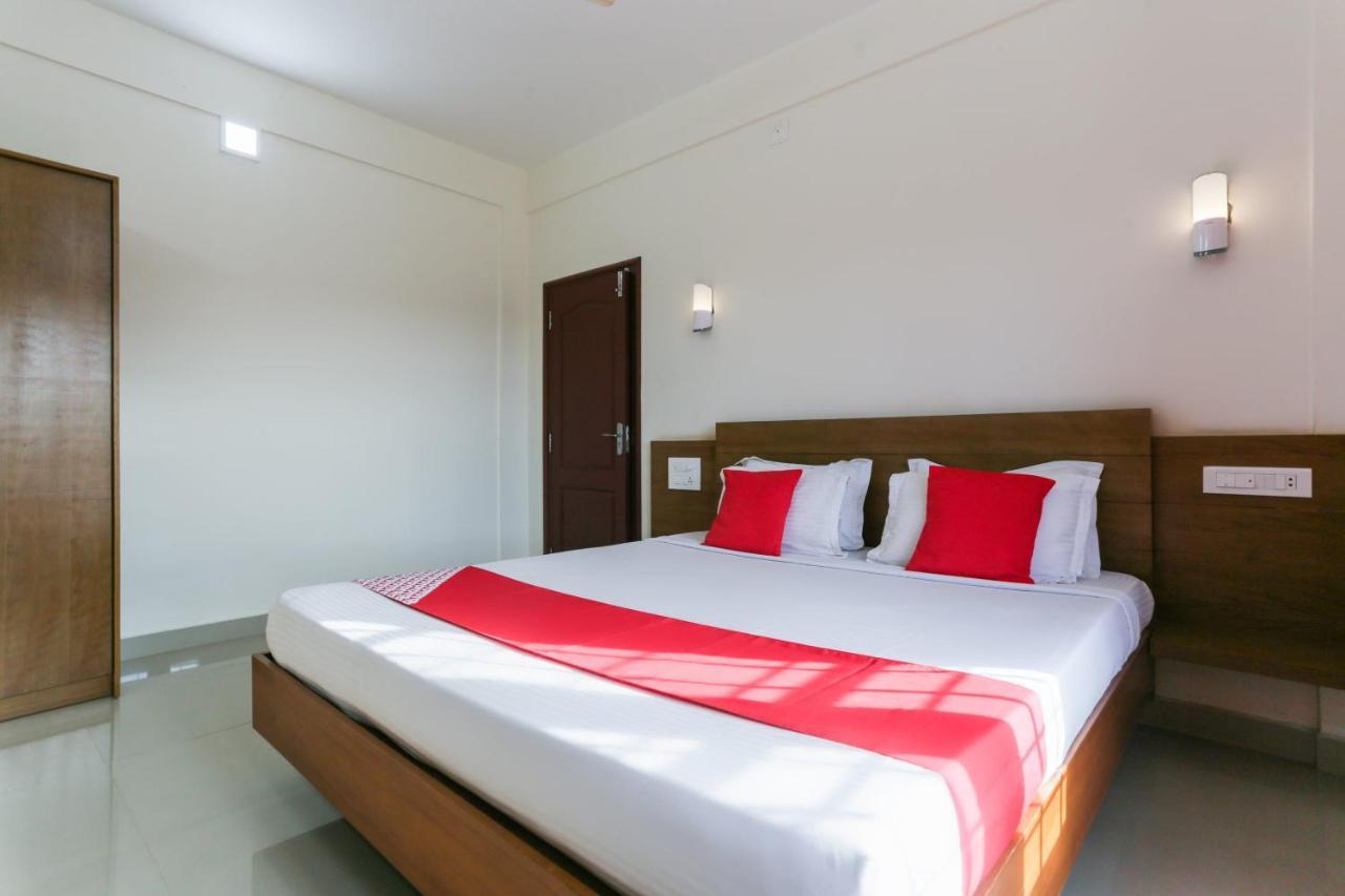 Oyo 8897 Resort August Residency Sultan Bathery Esterno foto